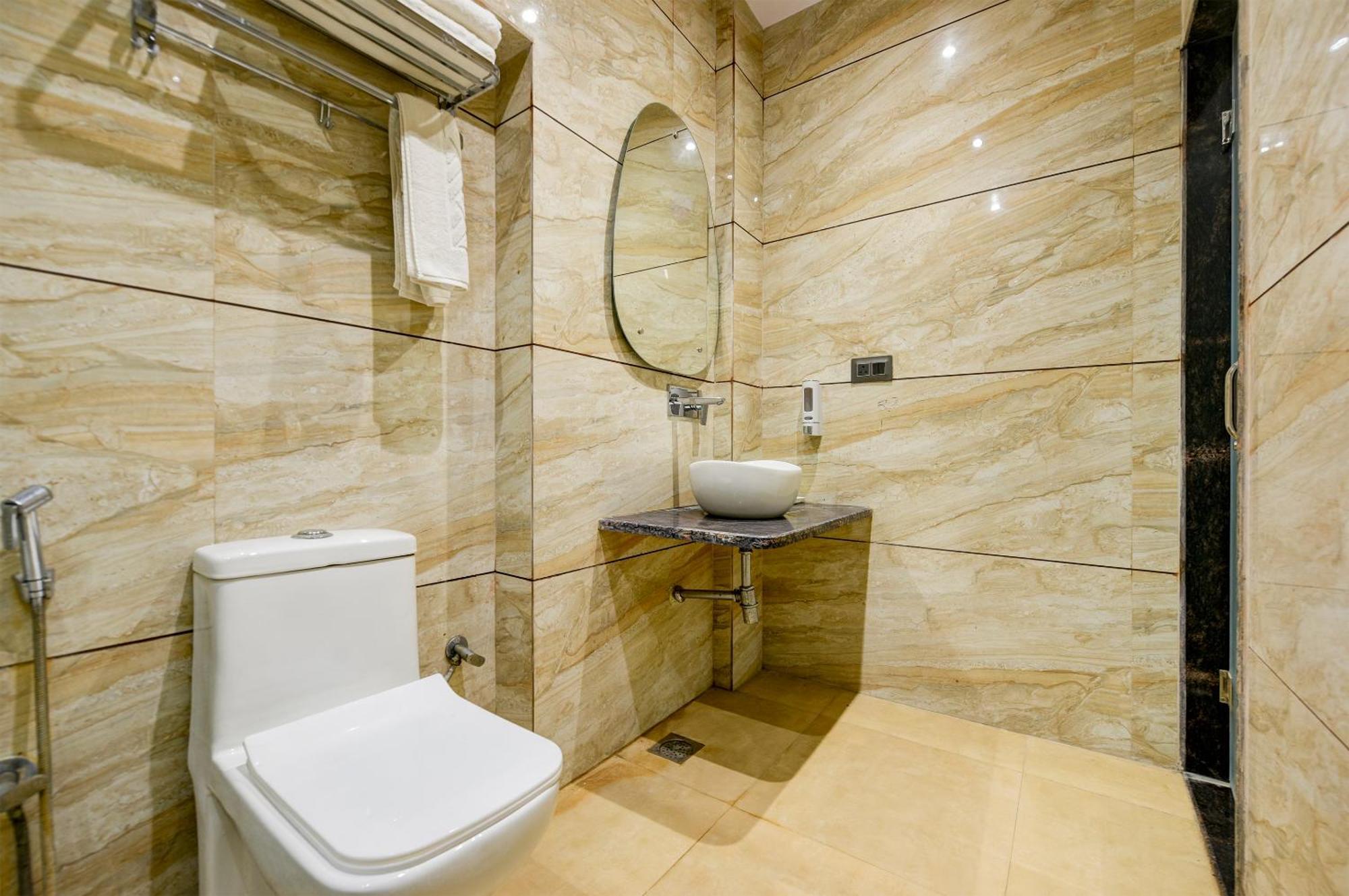 The Pearl Plaza Hotel In City Centre - Near New Delhi Railway Station Dış mekan fotoğraf