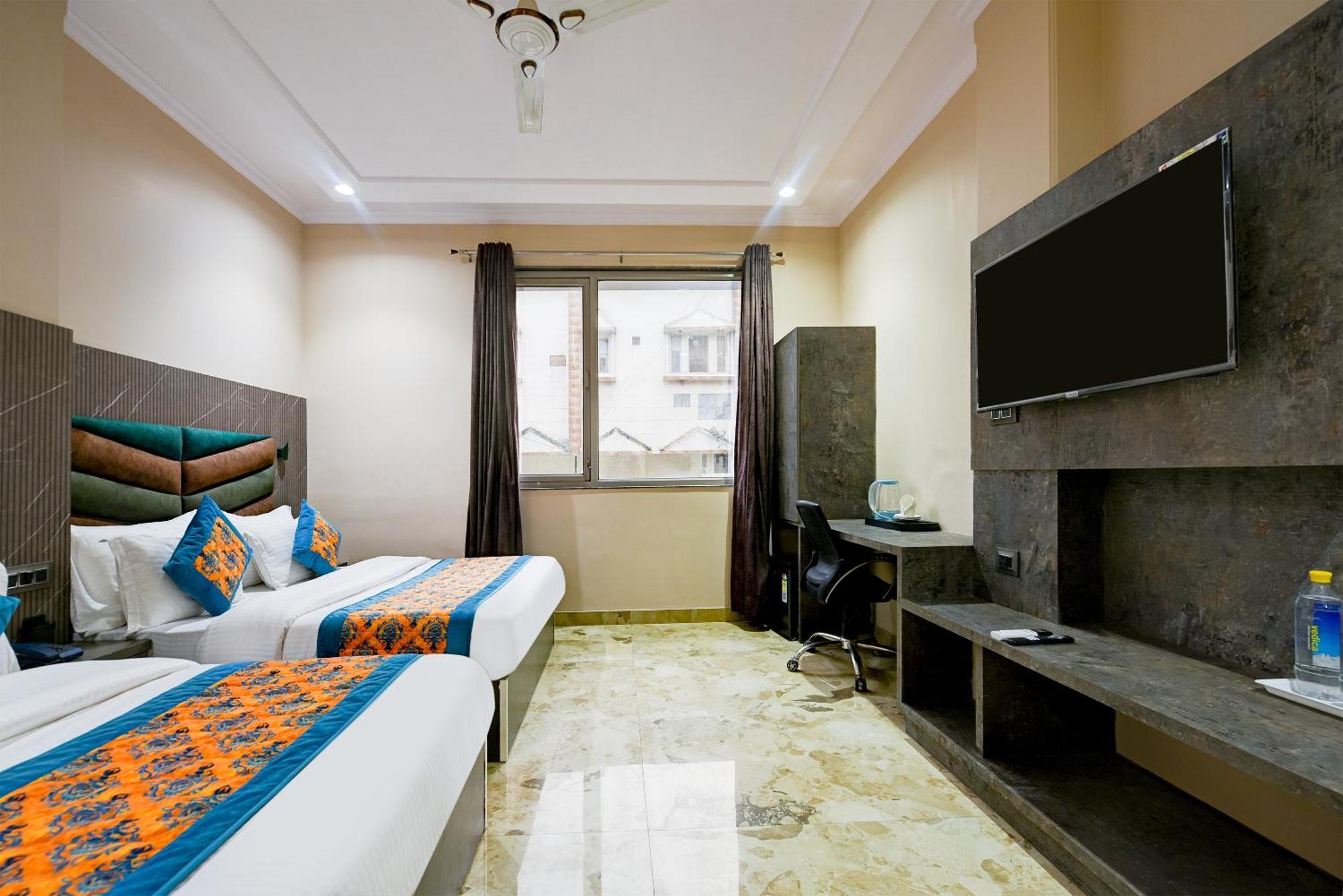 The Pearl Plaza Hotel In City Centre - Near New Delhi Railway Station Dış mekan fotoğraf